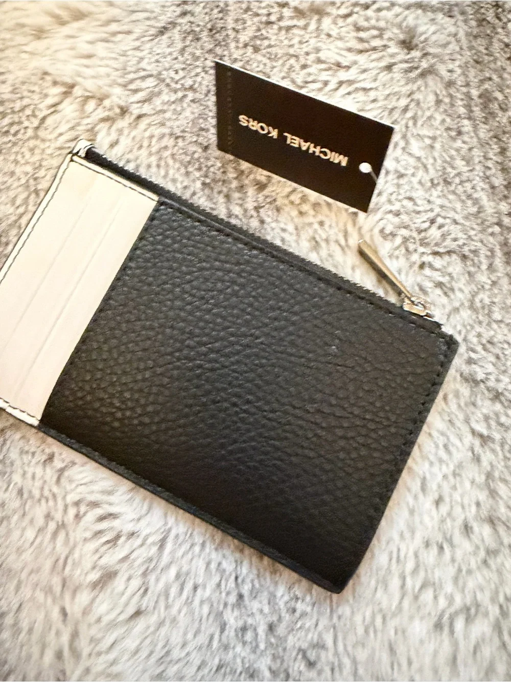 NWT Michael Kors Black & White Leather Zip Card Case Wallet $98